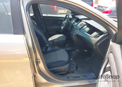 2013 Ford Police Interceptor z USA, uszkodzony, nr VIN 1FAHP2M87DG201729